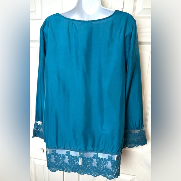 SUNDANCE Catalog 100% Silk Lorelei Tunic Top Blouse Shirt Lace Trim Pin Tuck - Picture 7 of 10
